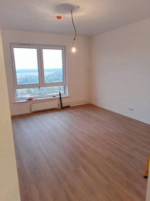 Купить --комнатную квартиру